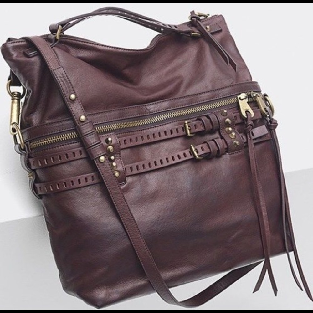 Leather shoulder bag